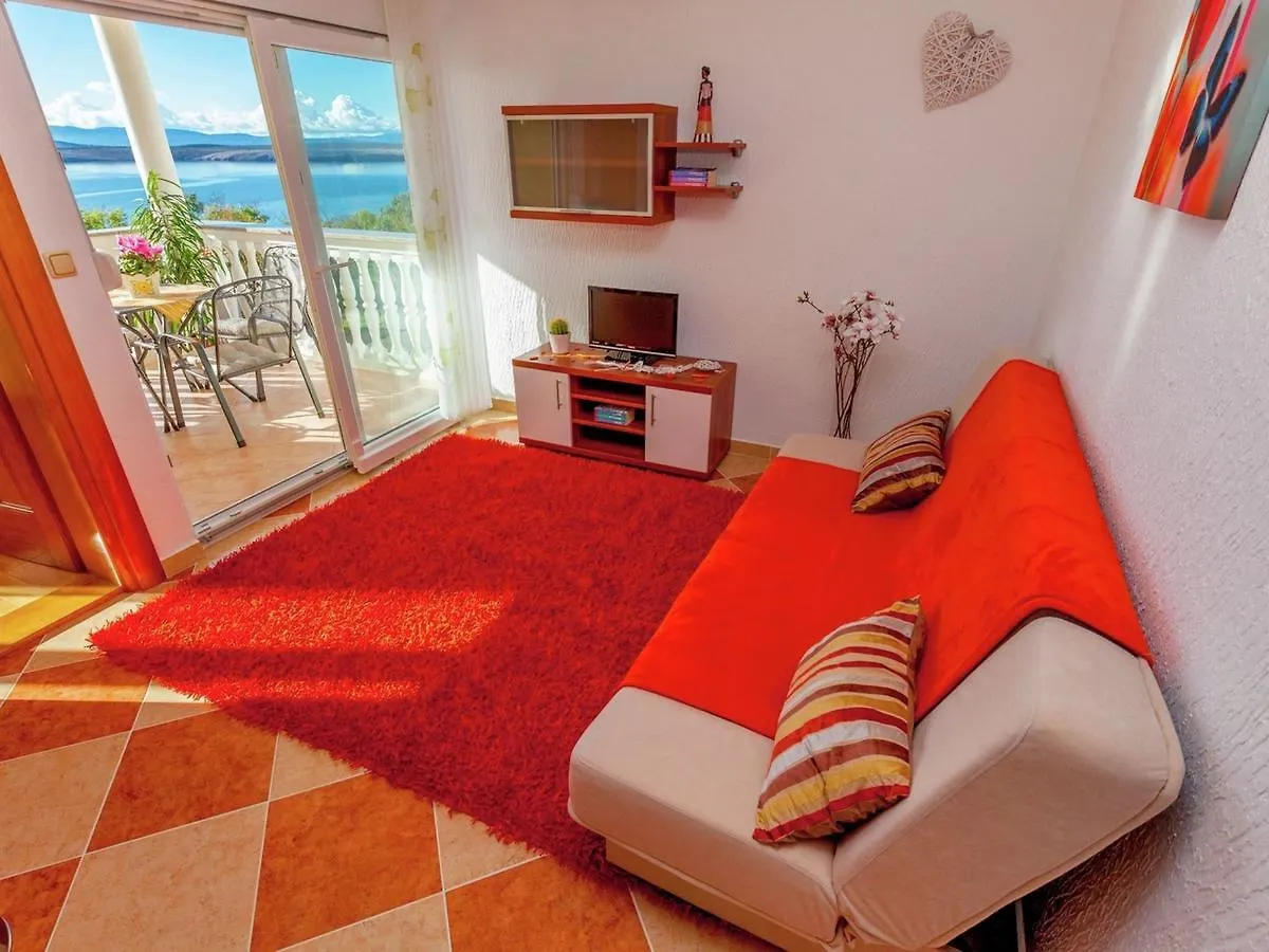 Tranquil Apartment In Dramalj With Bubble Bath